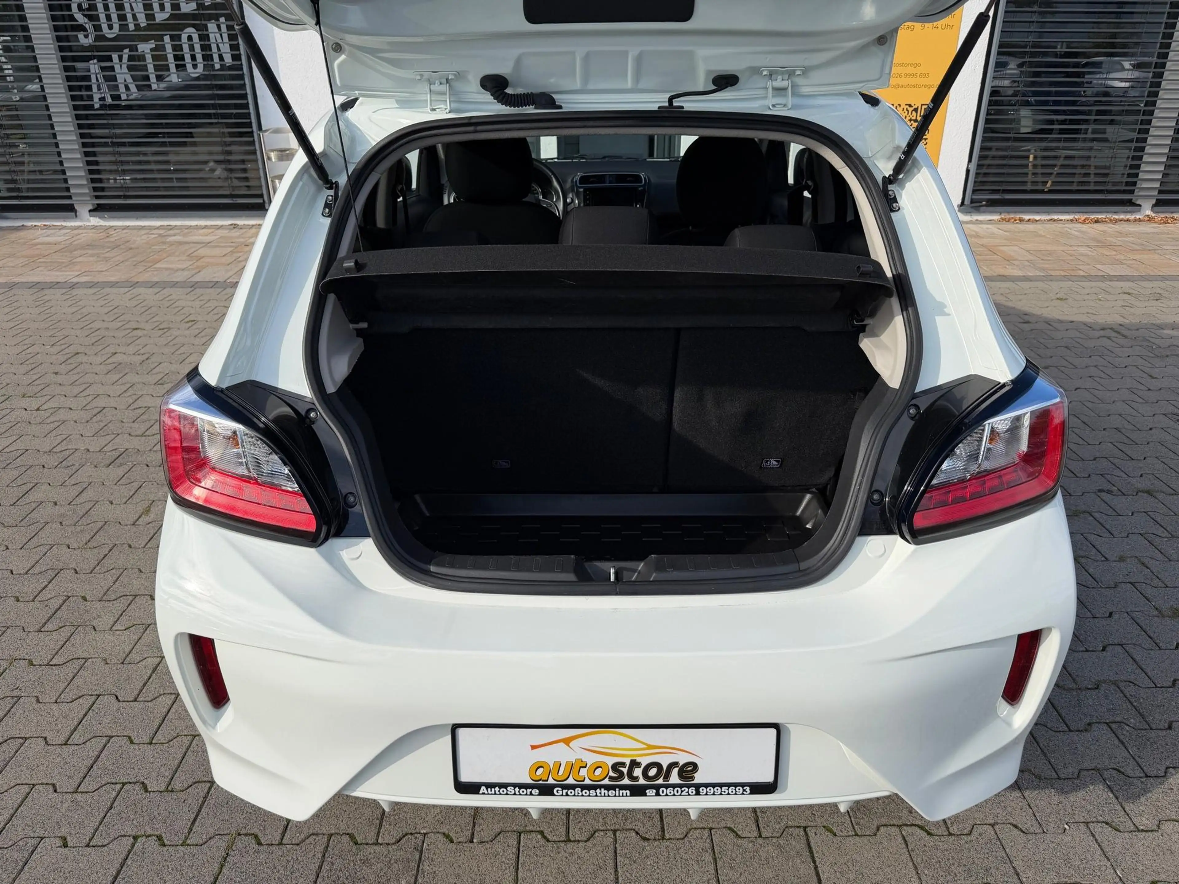 Mitsubishi Space Star 1.2 Select+ 52 kW (71 PS), Schalt. 5-Gang, Fron... — photo 13