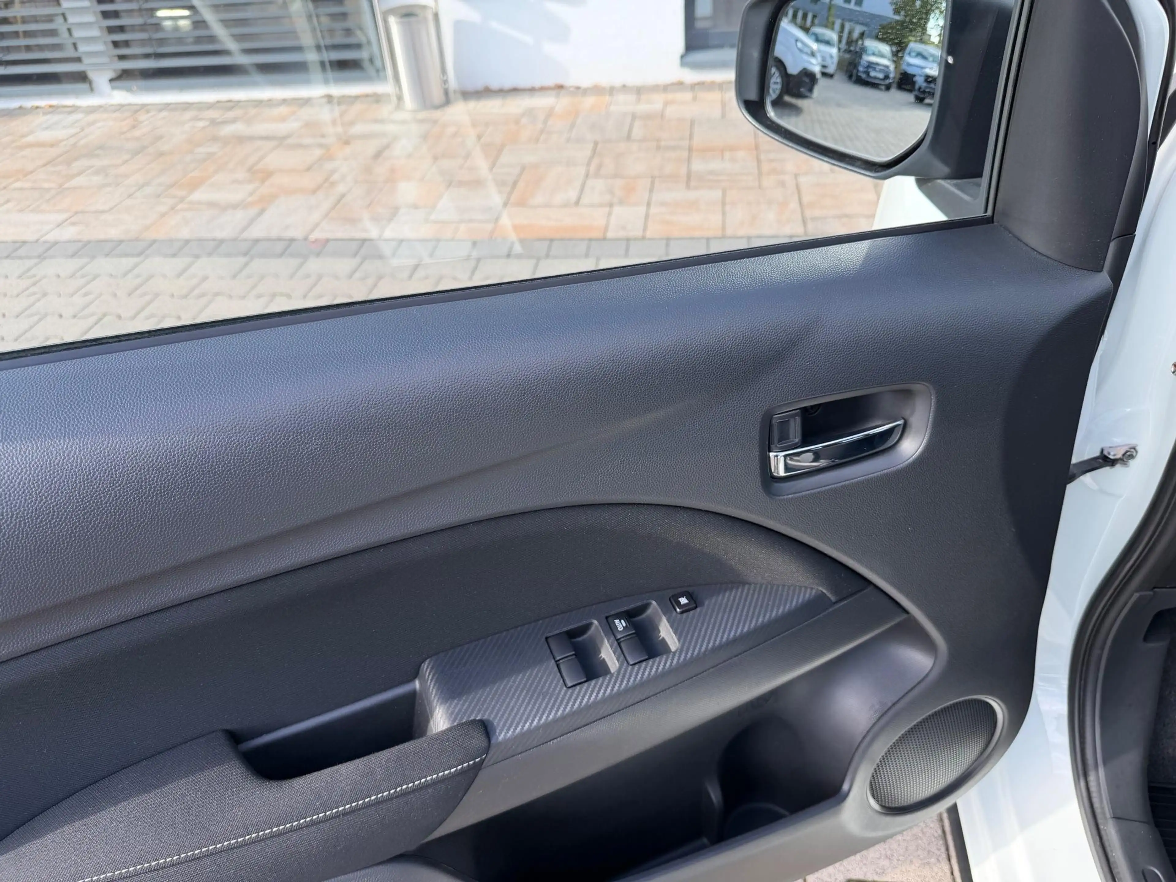 Mitsubishi Space Star 1.2 Select+ 52 kW (71 PS), Schalt. 5-Gang, Fron... — photo 6