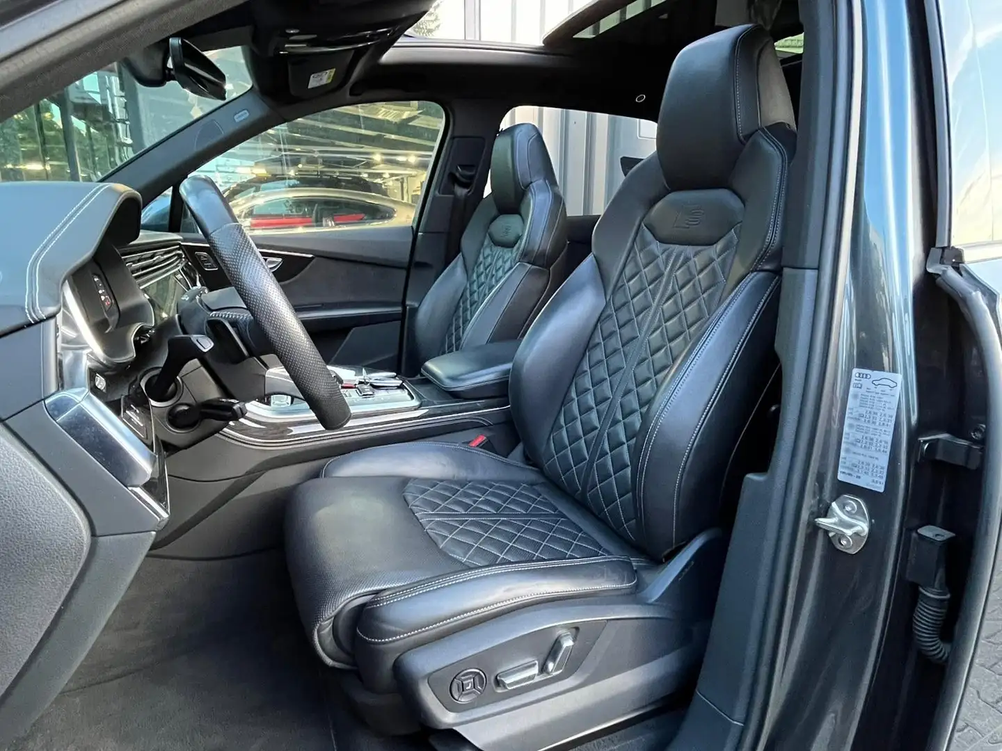 Audi Q7 S line*LASER*MASSAGE*ADA*7SITZER*360*PANO*VOL Grau - 2