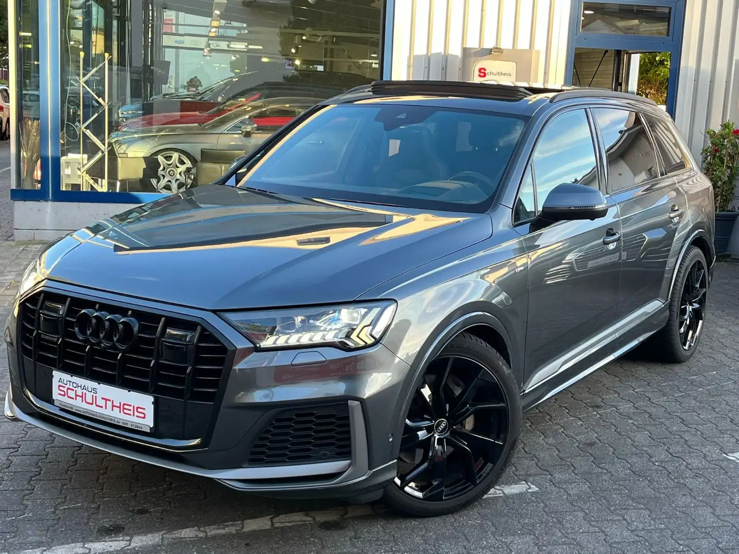 Audi Q7 S line*LASER*MASSAGE*ADA*7SITZER*360*PANO*VOL Grau - 1