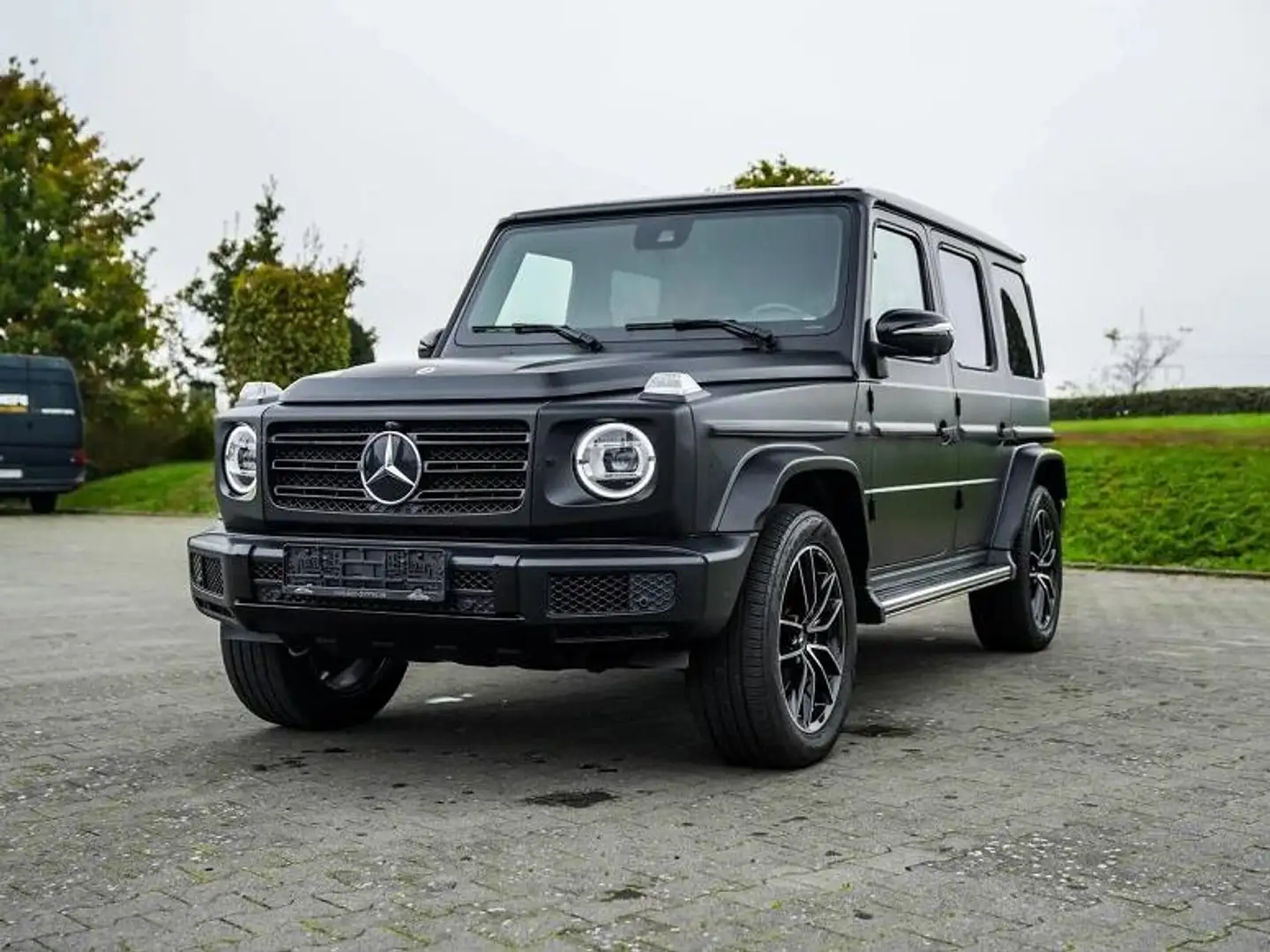 Mercedes-Benz G 400 d AMG-Line from 2nd hand! Czarny - 1