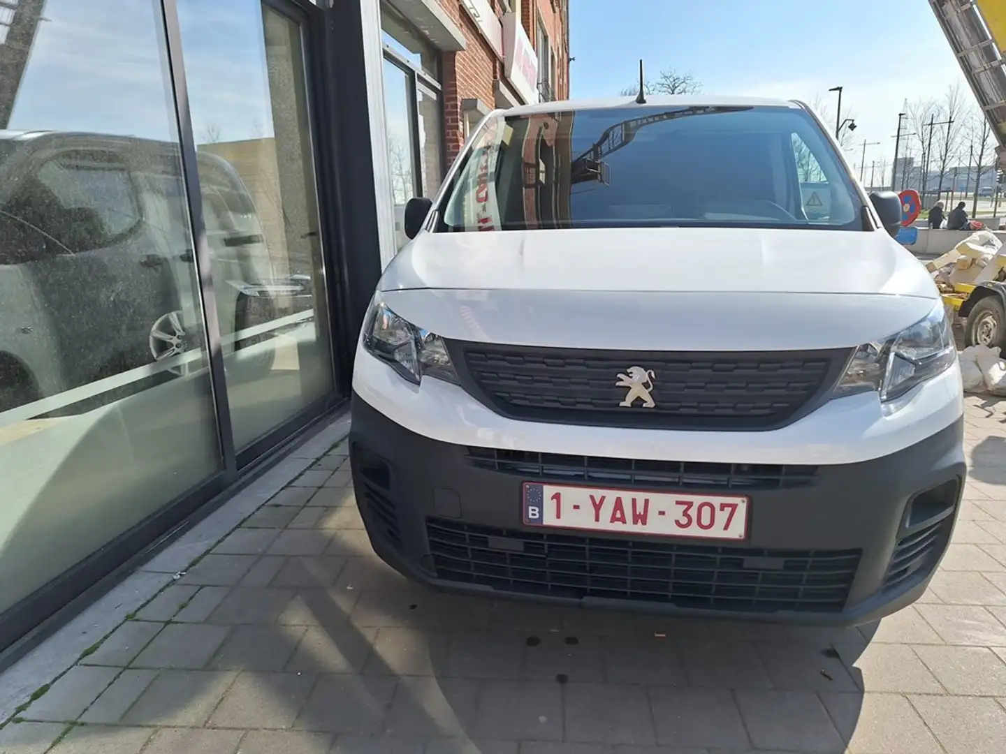 Peugeot Partner 1.2 Pure tech.light PRO/ GPS ENKEL met gsm/ Airco/ Wit - 2