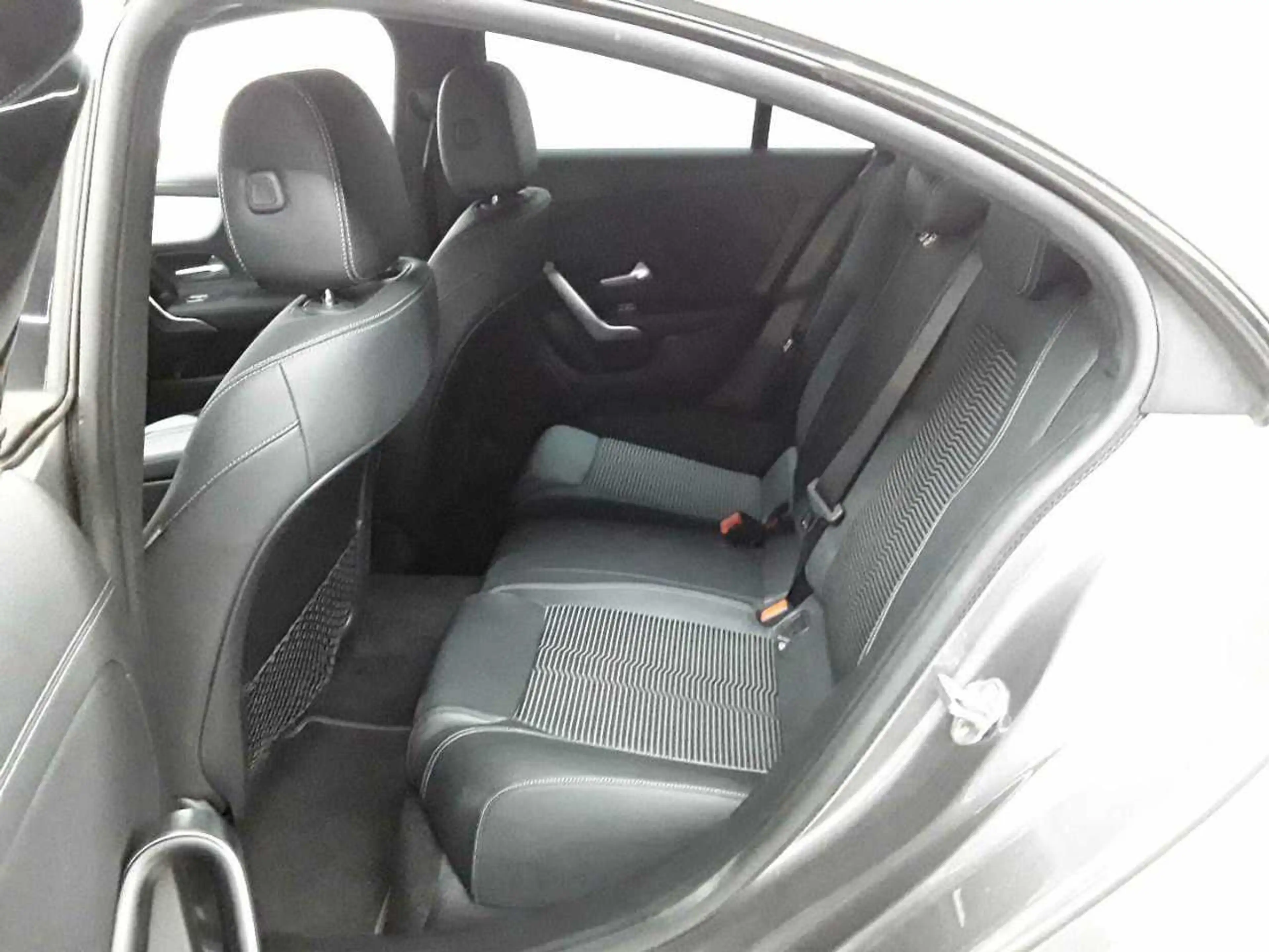 Mercedes-Benz CLA 220 CLA 220d-Progressive AHK Beam BusiP MBUX — photo 13