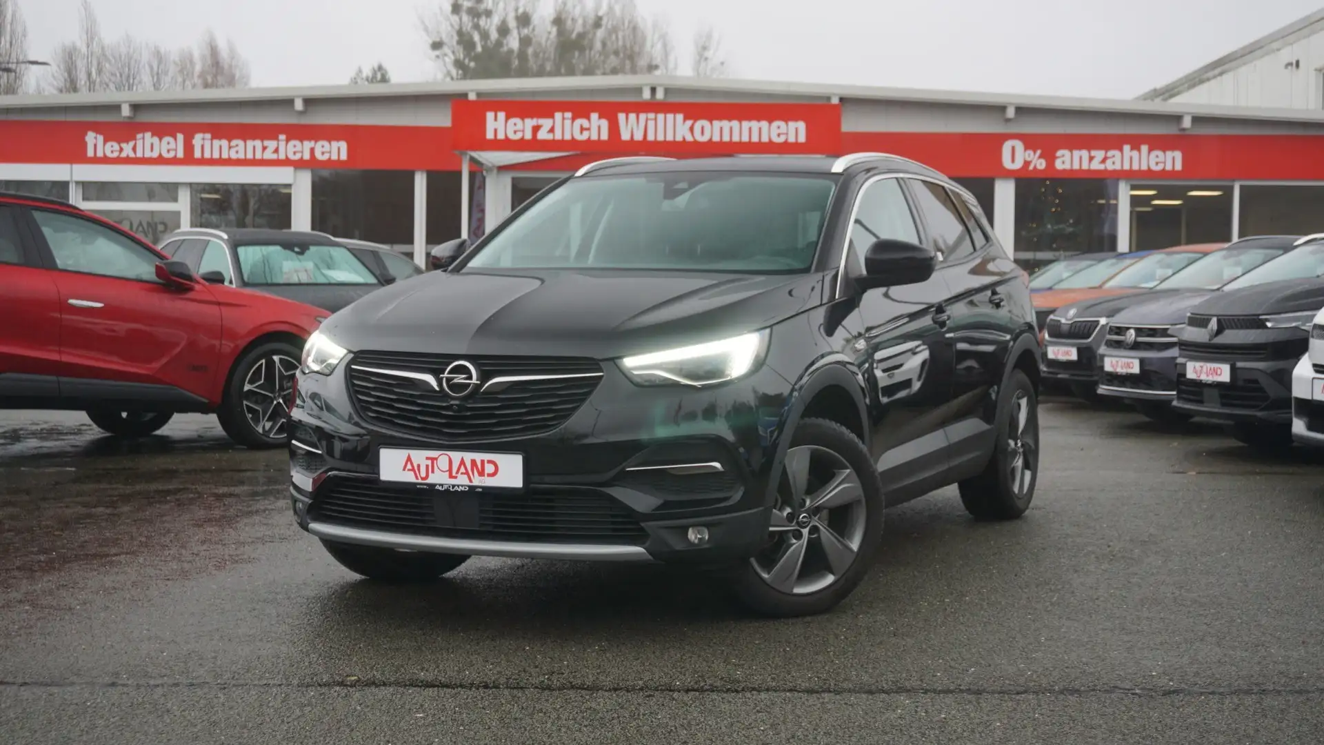 Opel Grandland 1.2 Ultimate LED Navi 4x Sitzheizung Schwarz - 2