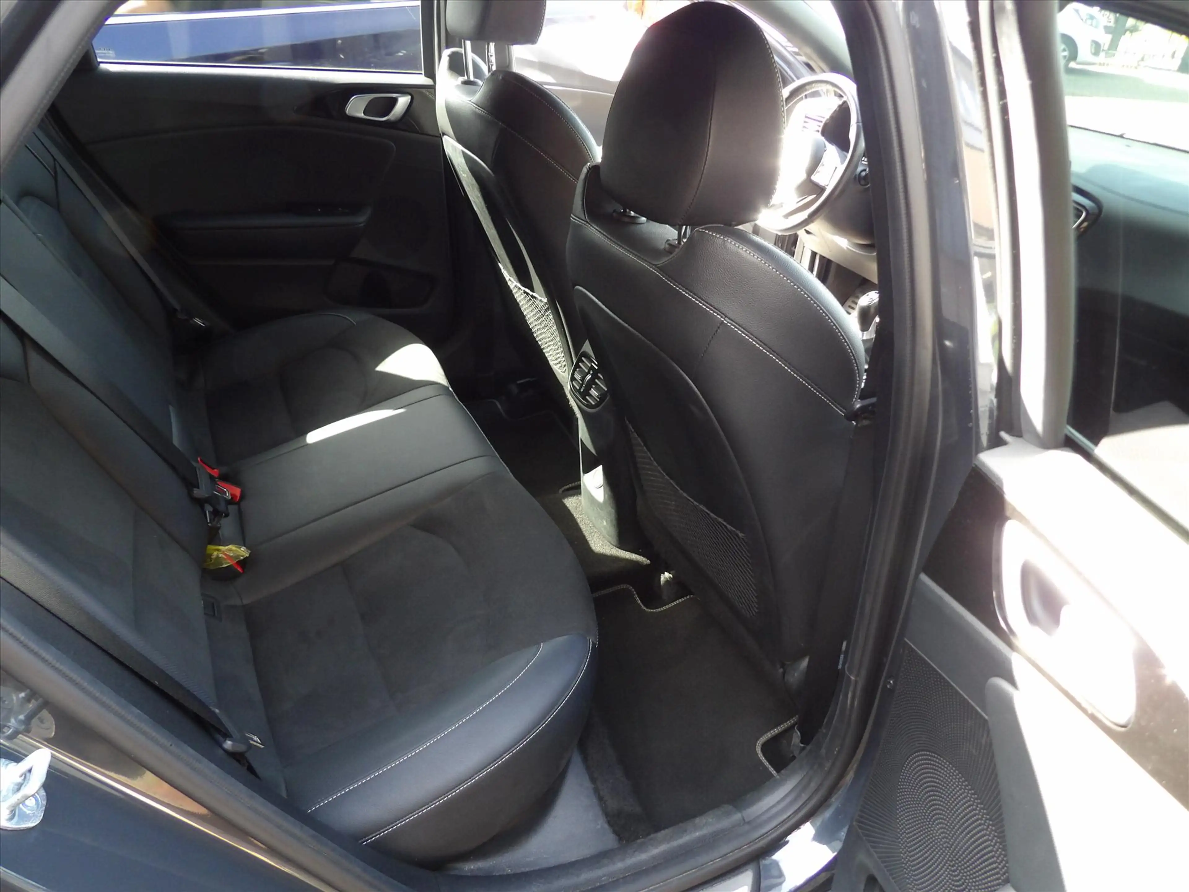 Kia ProCeed / pro_cee'd 1.0 Turbo 120pk GT-PlusLine Glazen dak Org. Ned. — photo 35