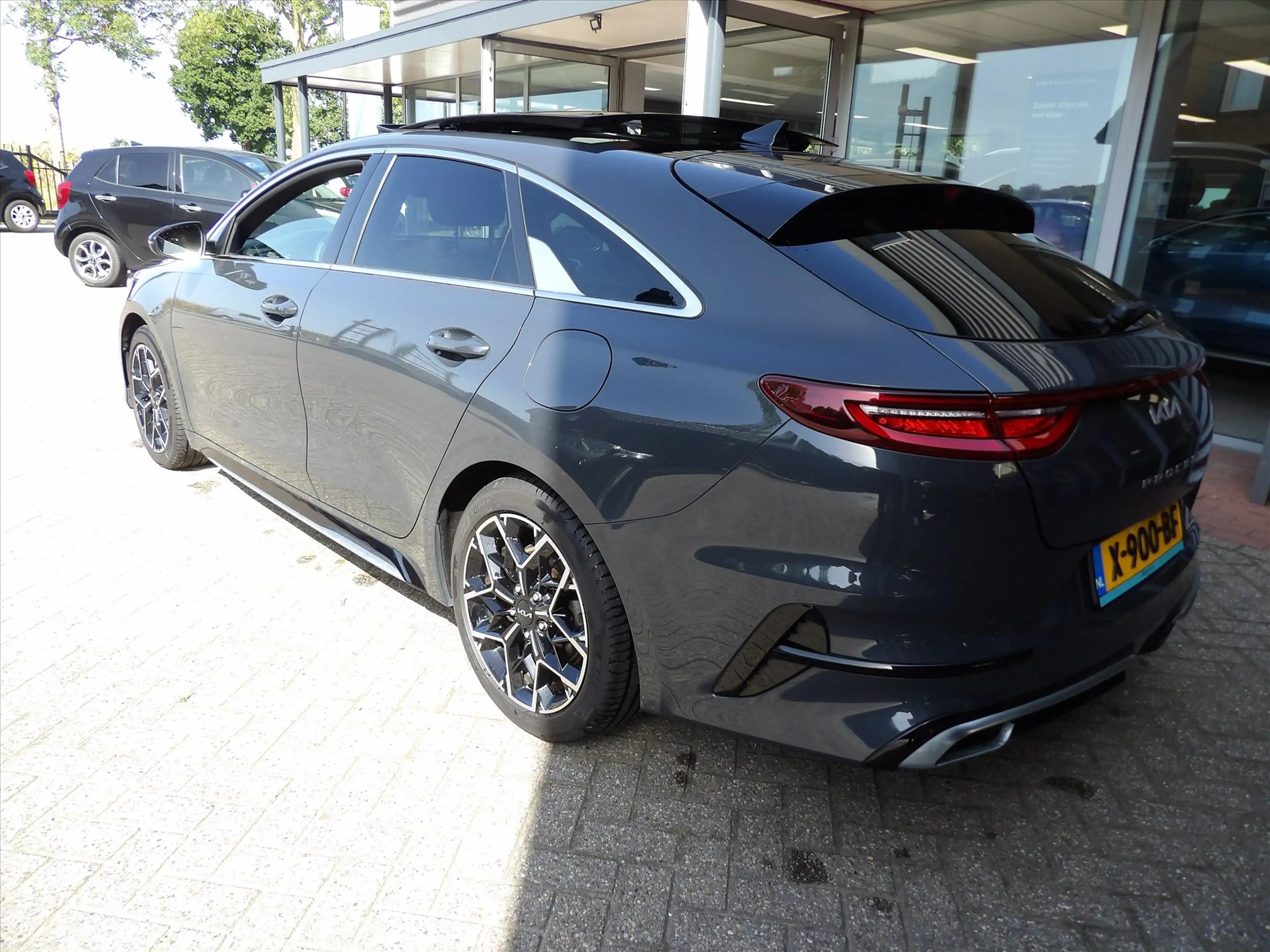 Kia ProCeed / pro_cee'd 1.0 Turbo 120pk GT-PlusLine Glazen dak Org. Ned. — photo 2