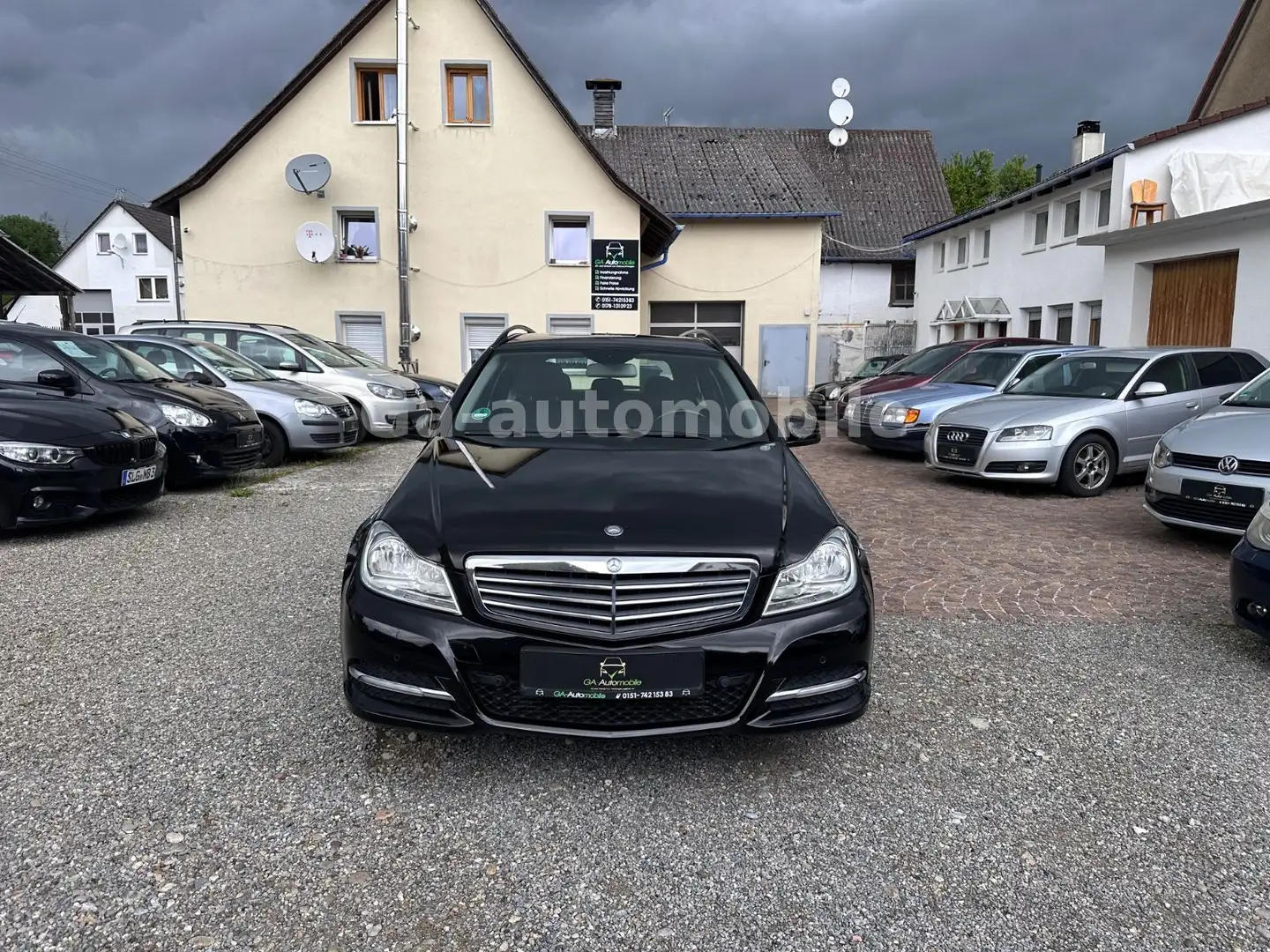 Mercedes-Benz C 220 T CDI ** Aut. ** Lückenl. Service ** crna - 1