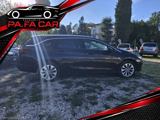 Opel Astra view 11