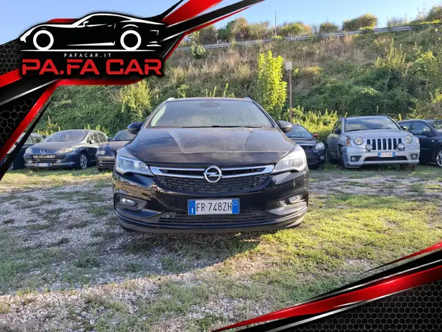 Opel Astra view 2
