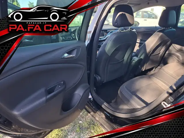 Opel Astra view 8