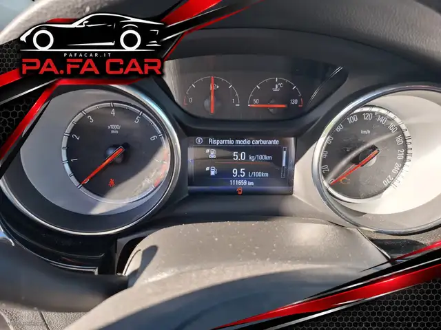 Opel Astra view 6