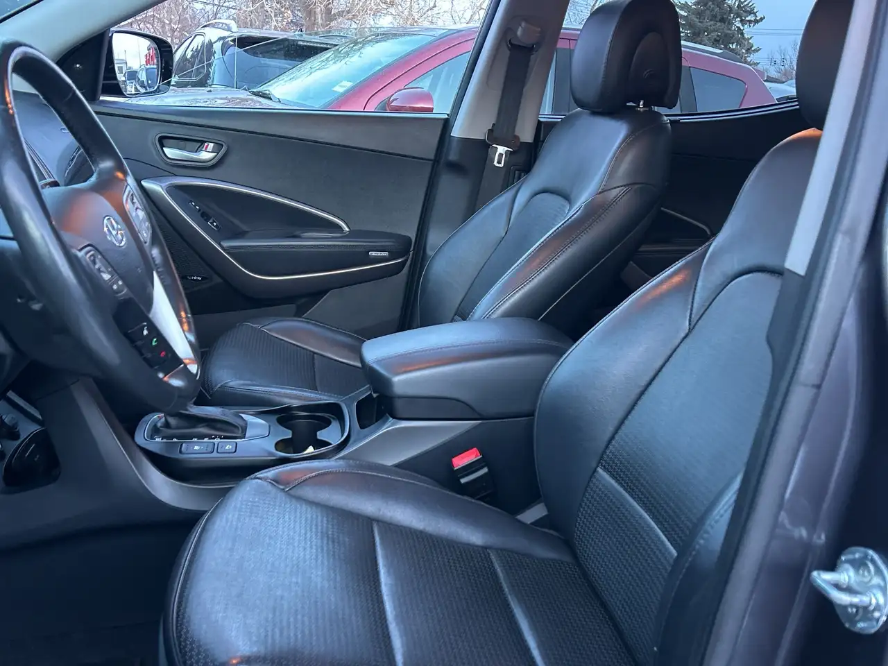 Hyundai SANTA FE снимка Hyundai SANTA FE