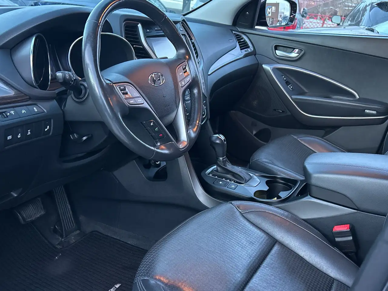 Hyundai SANTA FE снимка Hyundai SANTA FE