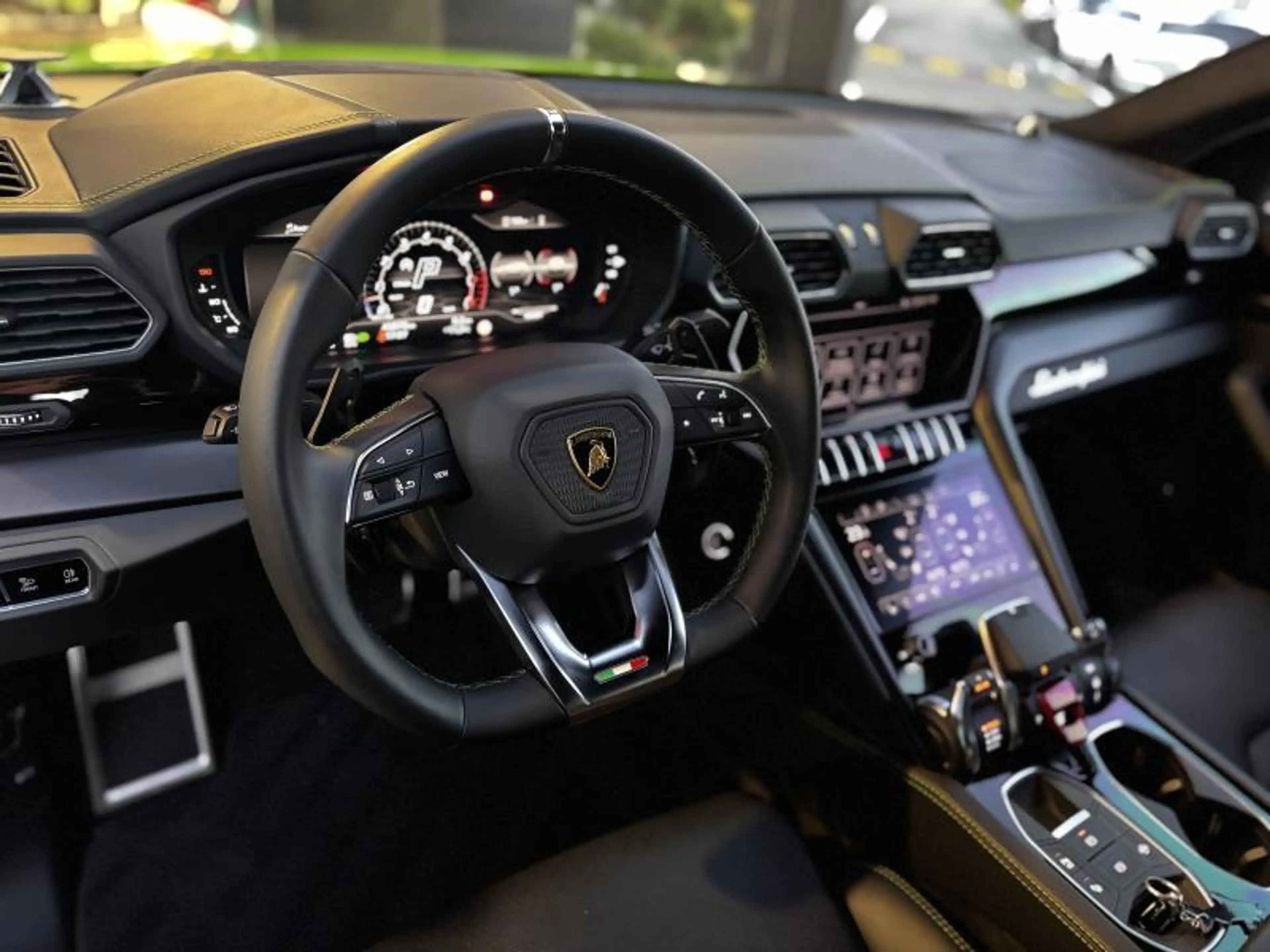 Lamborghini Urus 4.0 V8 650Ch — photo 6
