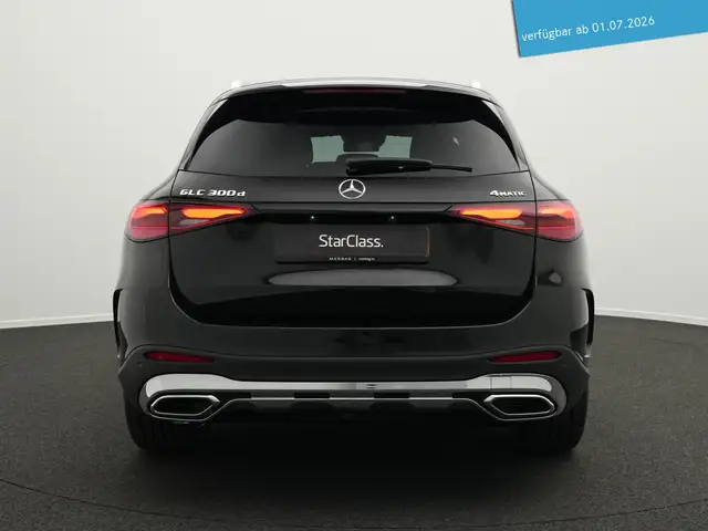 Mercedes-Benz GLC view 4