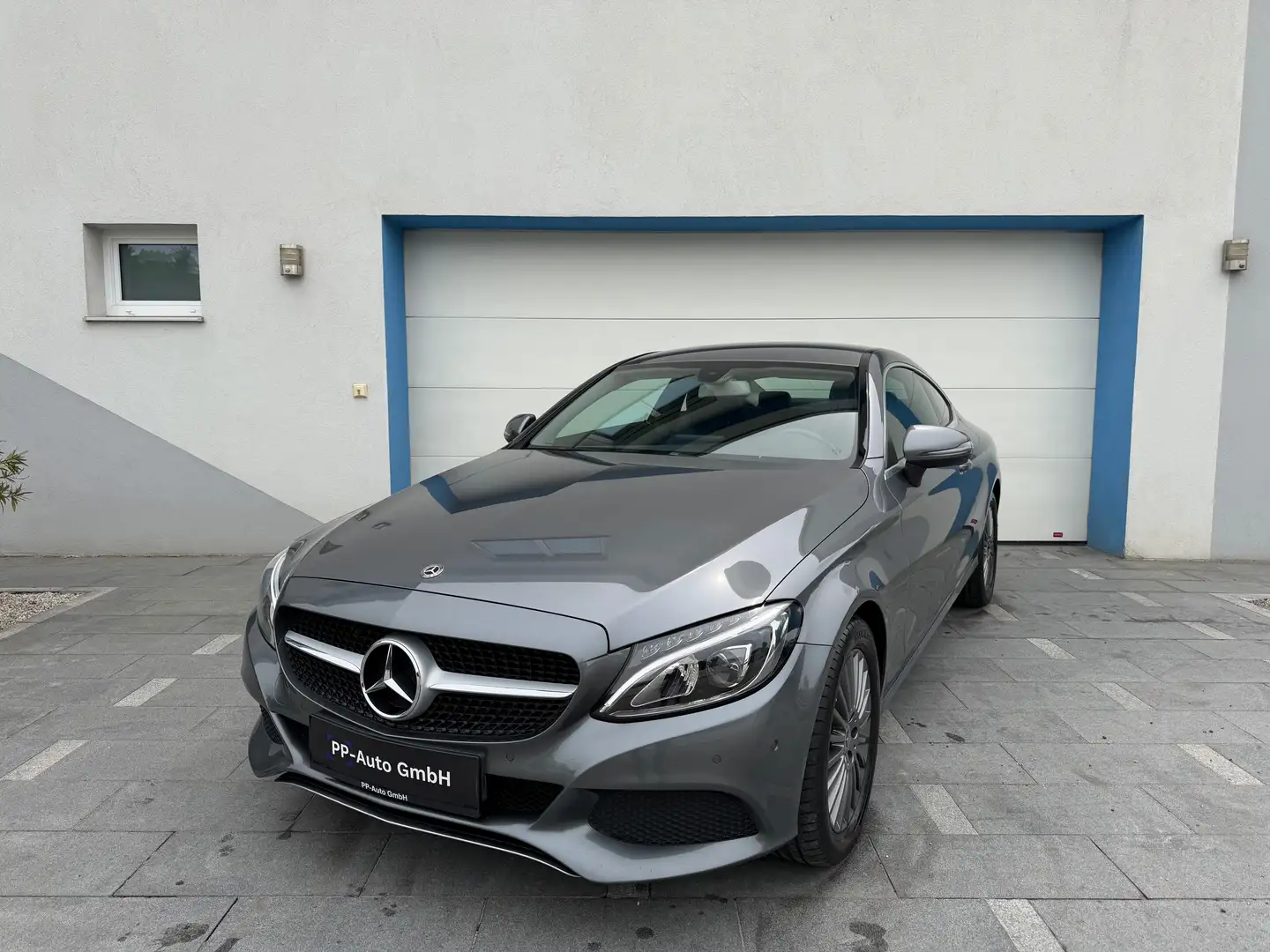 Mercedes-Benz C 220 C 220 d Coupe Aut. / LED / Leder Grau - 2