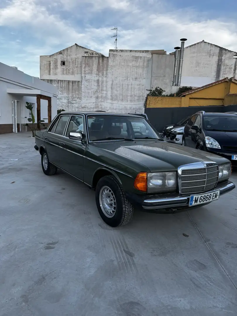 Mercedes-Benz 230 linea E - 2