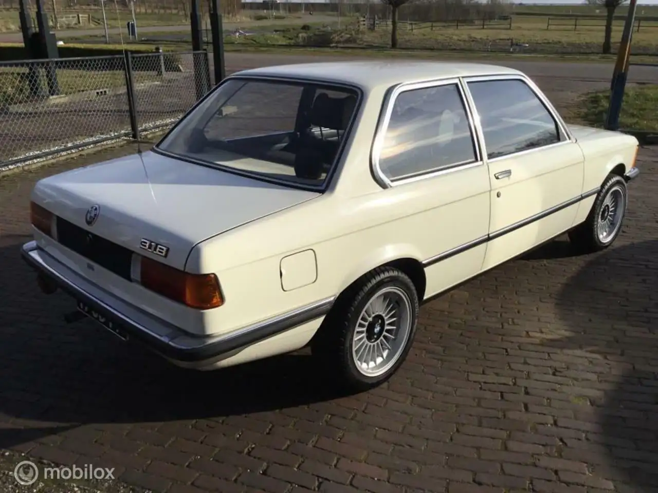BMW 318 3-serie, foto 4