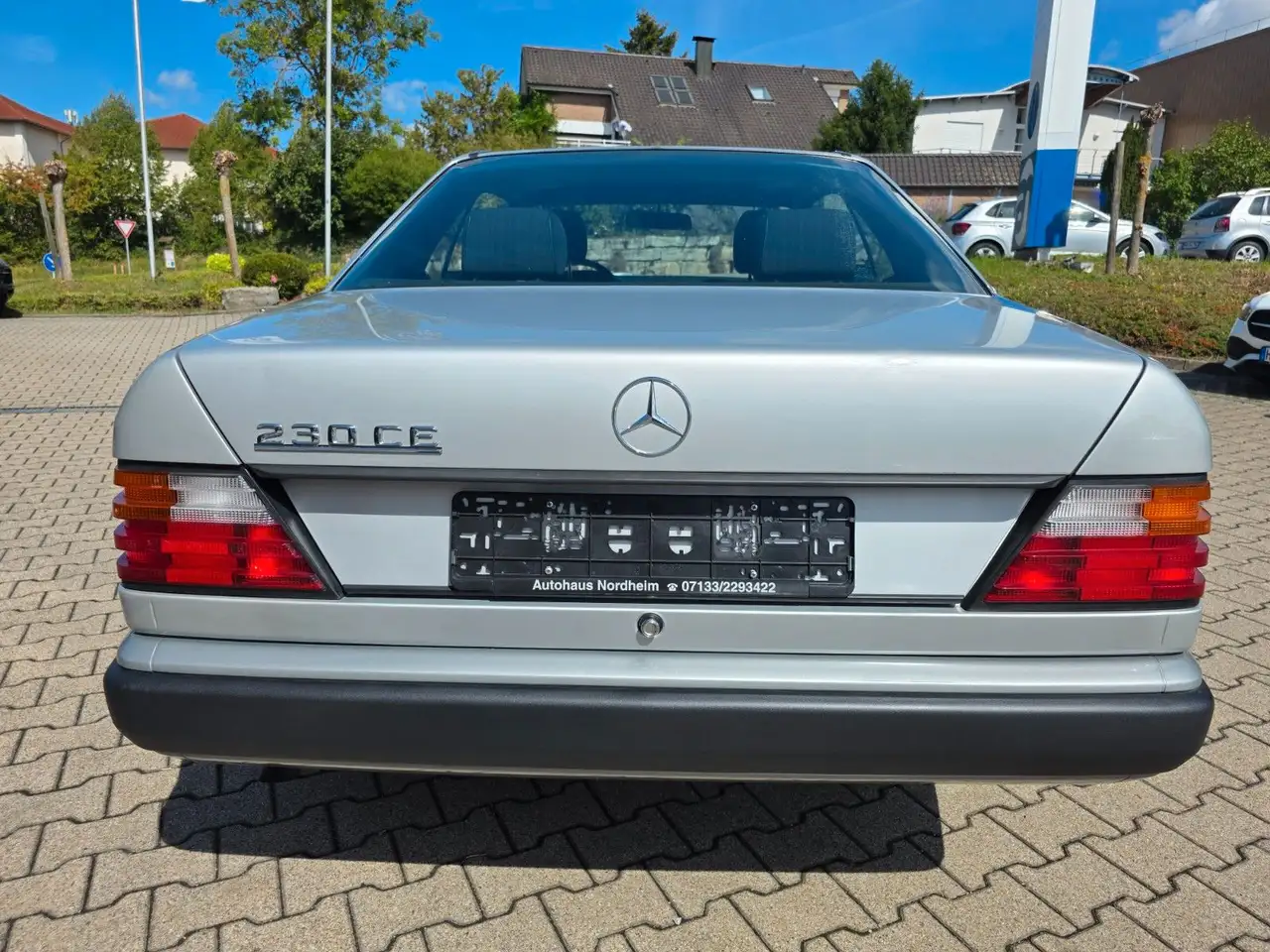 Mercedes-Benz 230 CE, foto 8
