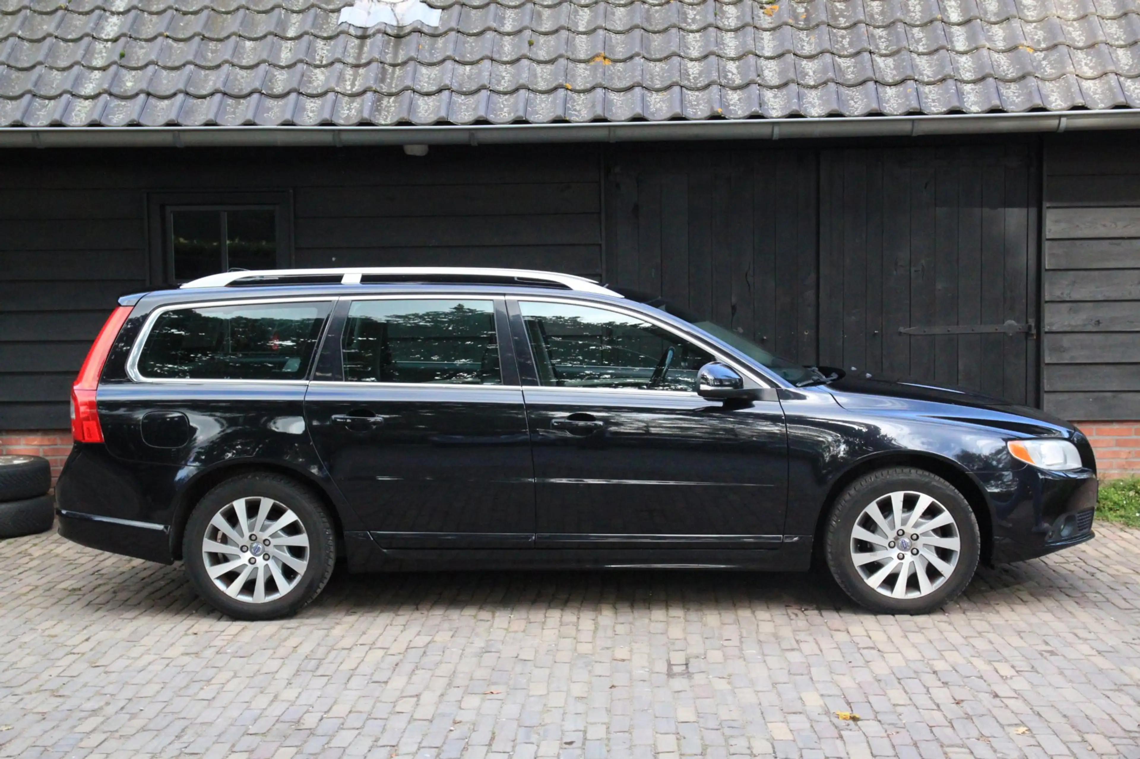 Volvo V70 1.6 T4 Limited Edition Elek-Dak/Xenon/Leer/Parkeer — photo 3