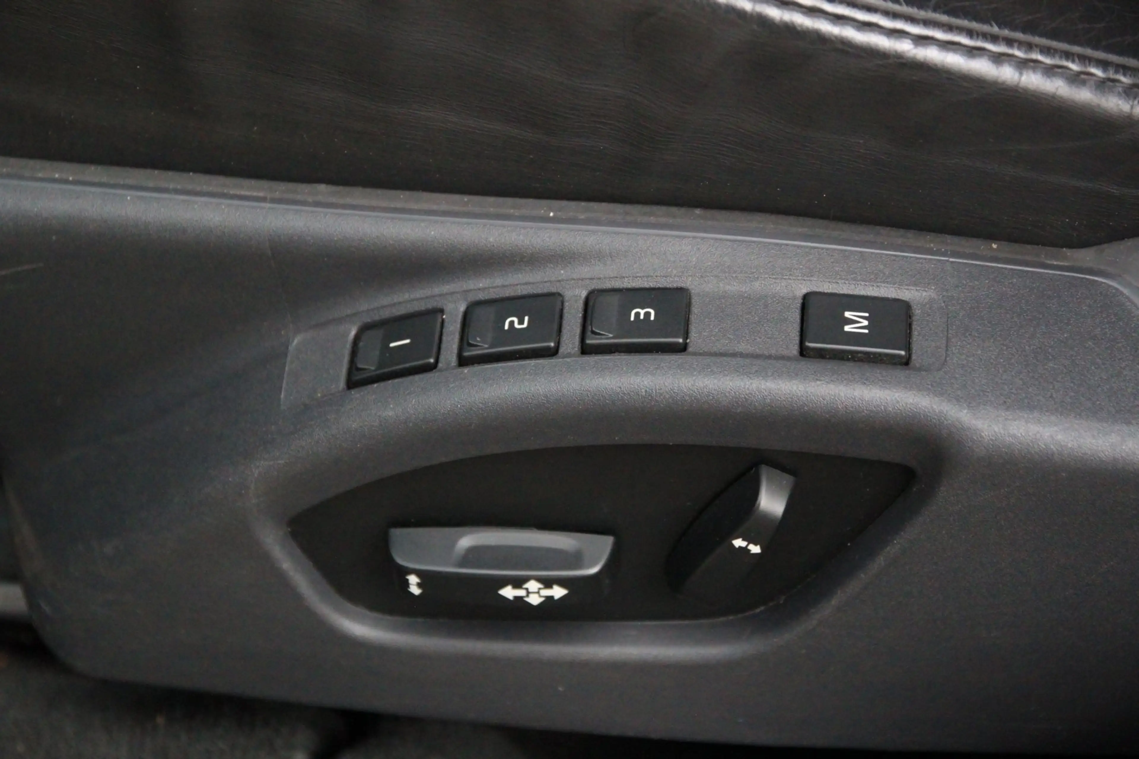 Volvo V70 1.6 T4 Limited Edition Elek-Dak/Xenon/Leer/Parkeer — photo 27