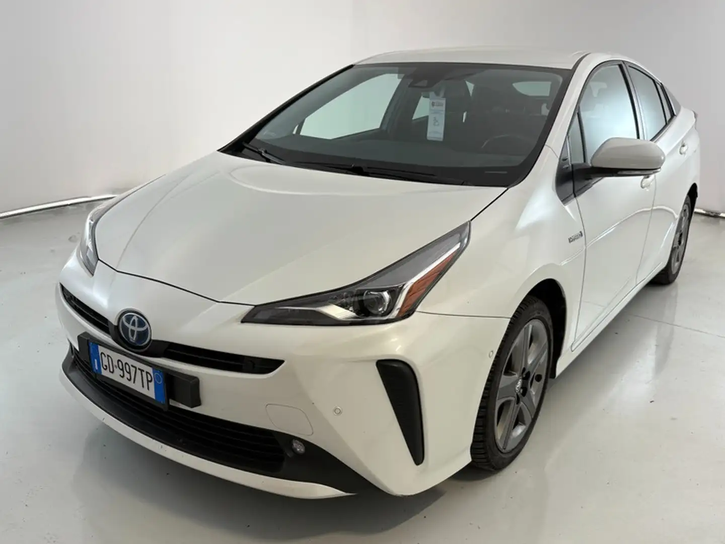 Toyota Prius 1.8 Hybrid Lounge Білий - 1
