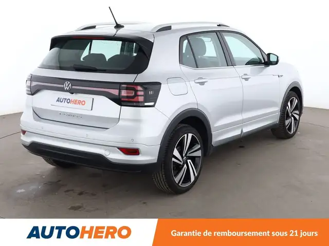 Volkswagen T-Cross view 6