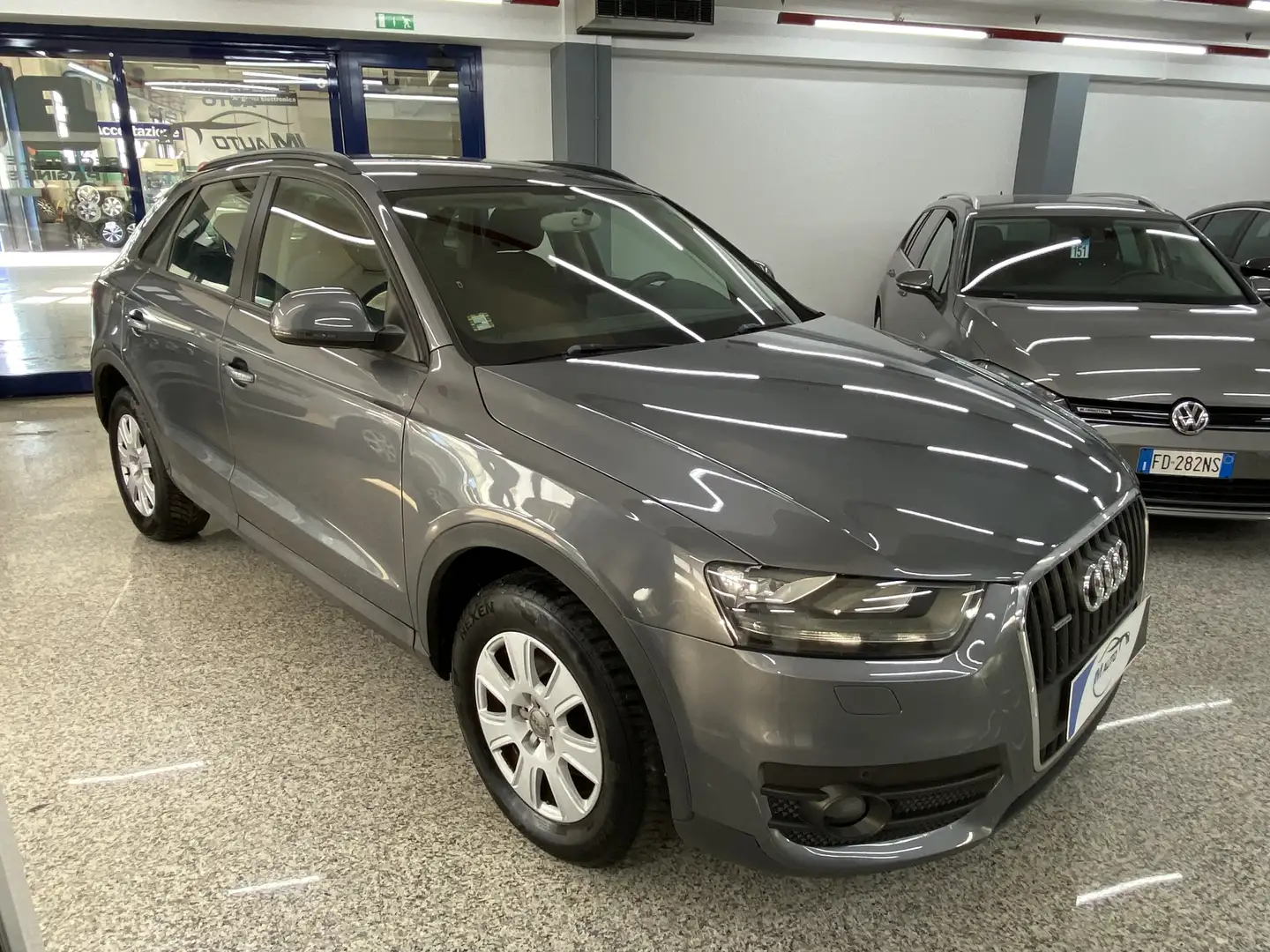 Audi Q3 2.0 tdi quattro 177cv s-tronic Grigio - 2