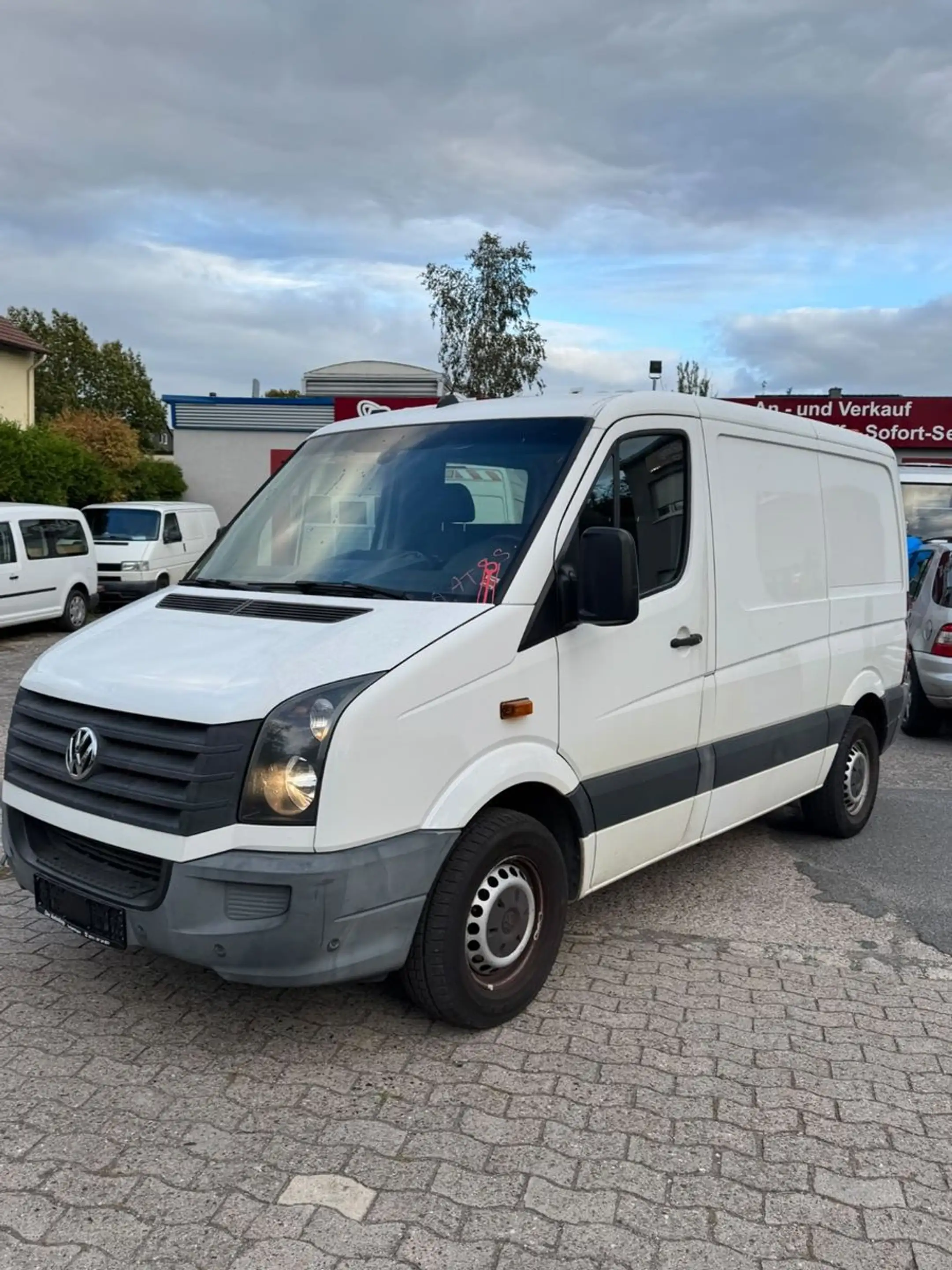 Volkswagen Crafter Kasten 35 L2H2 mittel Hochdach — photo 2