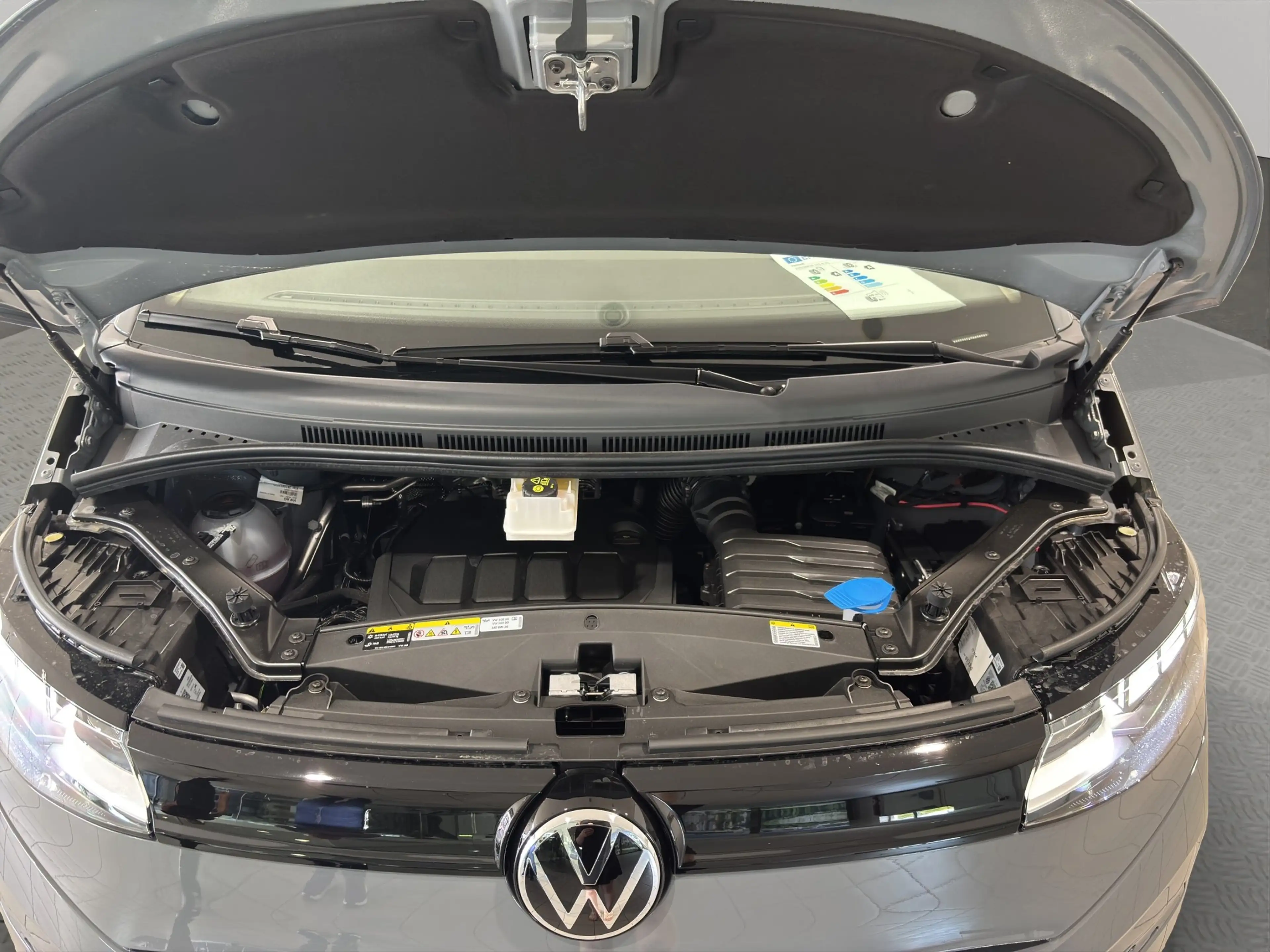 Volkswagen T7 California Beach Camper Energy (AHK/Navi/WR) 2.0 l TDI 110 kW — photo 15