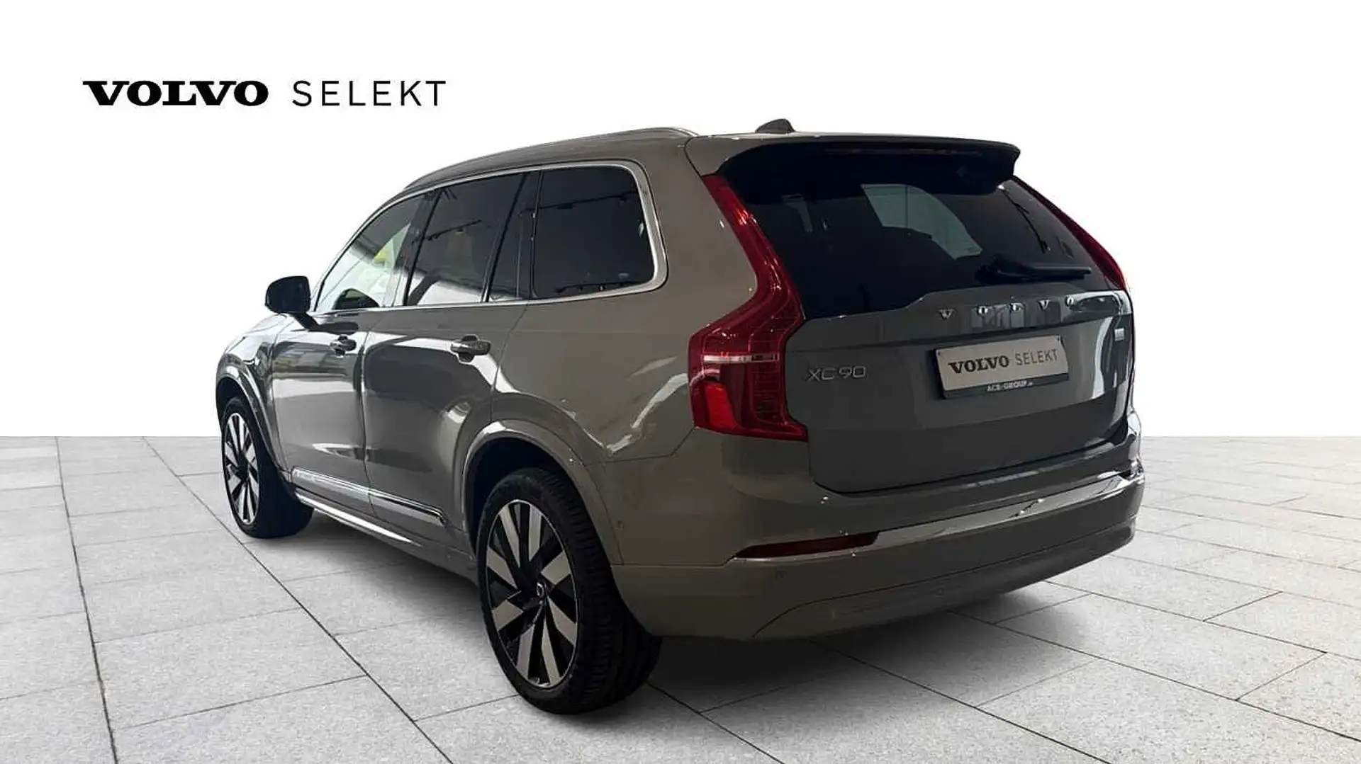 Volvo XC90 Recharge Plus Bright, T8 AWD Plug-in Hybrid Grijs - 2