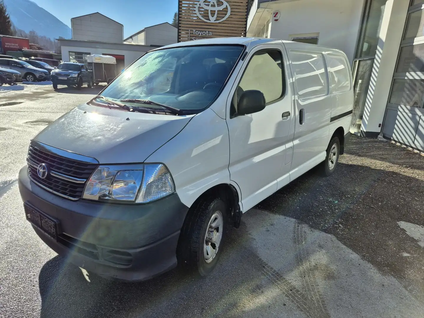 Toyota HIace  Hiace KWG 2,5 D-4D AWD Blanc - 2