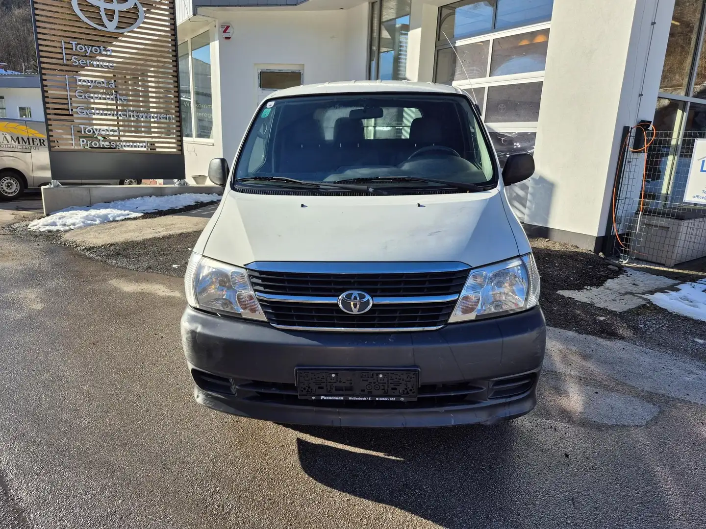 Toyota HIace  Hiace KWG 2,5 D-4D AWD Blanc - 1