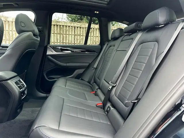 BMW iX3 M Sport M-Sportpaket Ansicht 18