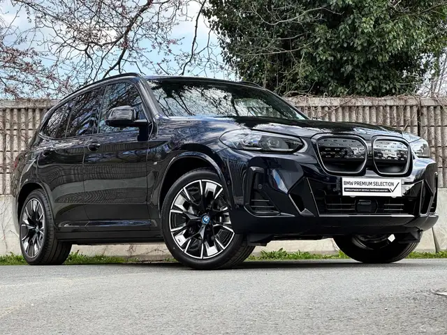 BMW iX3 M Sport M-Sportpaket Ansicht 3