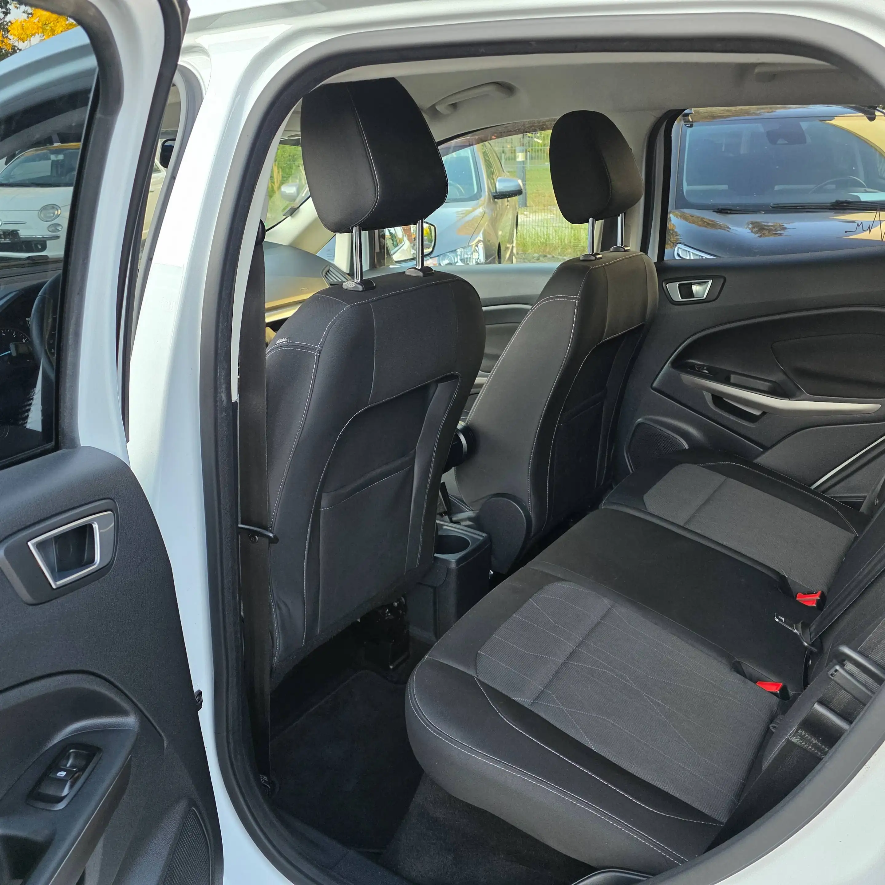 Ford EcoSport Trend — photo 8