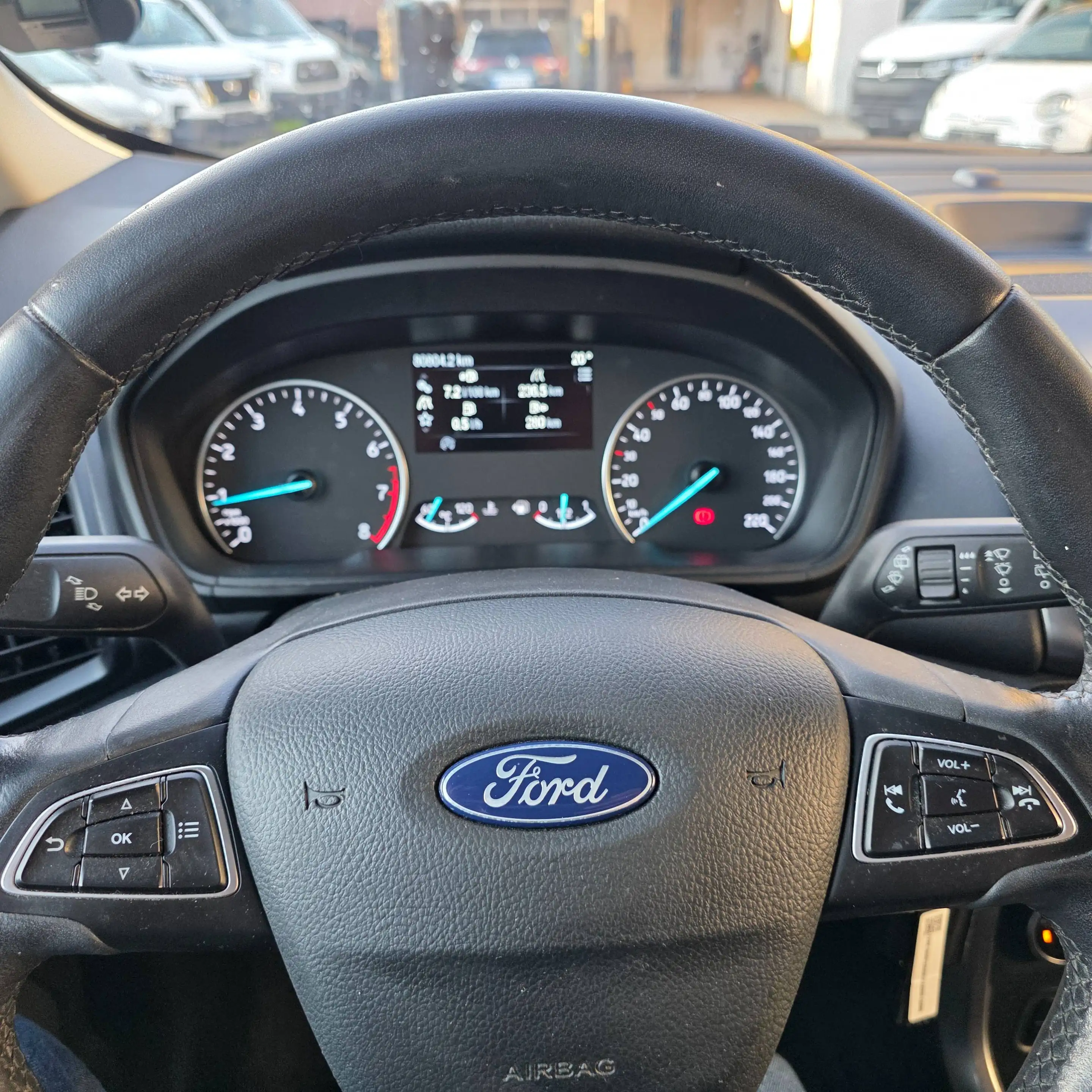 Ford EcoSport Trend — photo 11