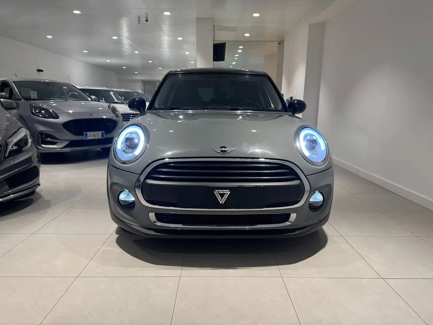 MINI One D Mini IV F55-F56 2014 1.5 Hype 5p Gris - 2