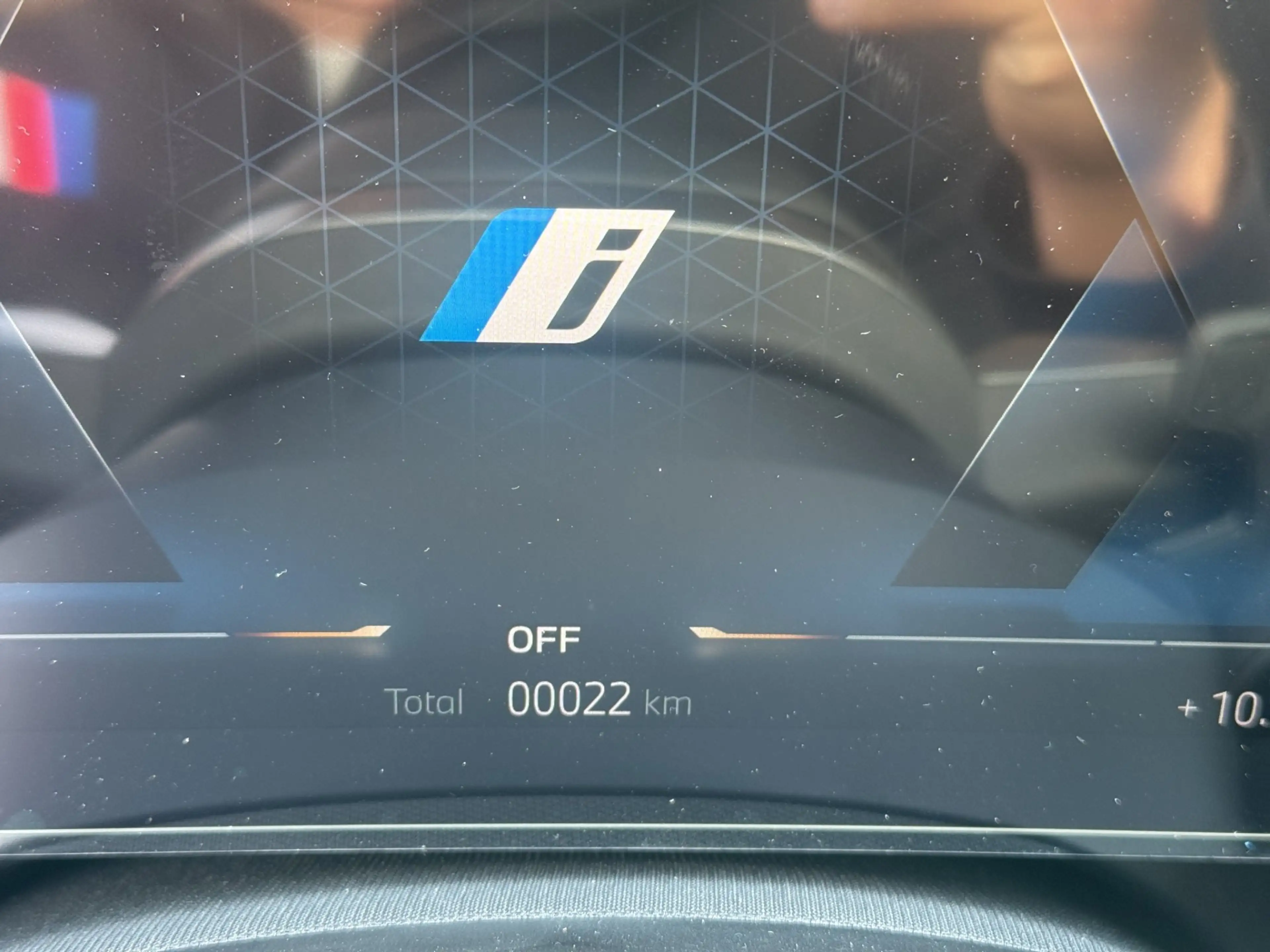 BMW 550 e xDrive — photo 10