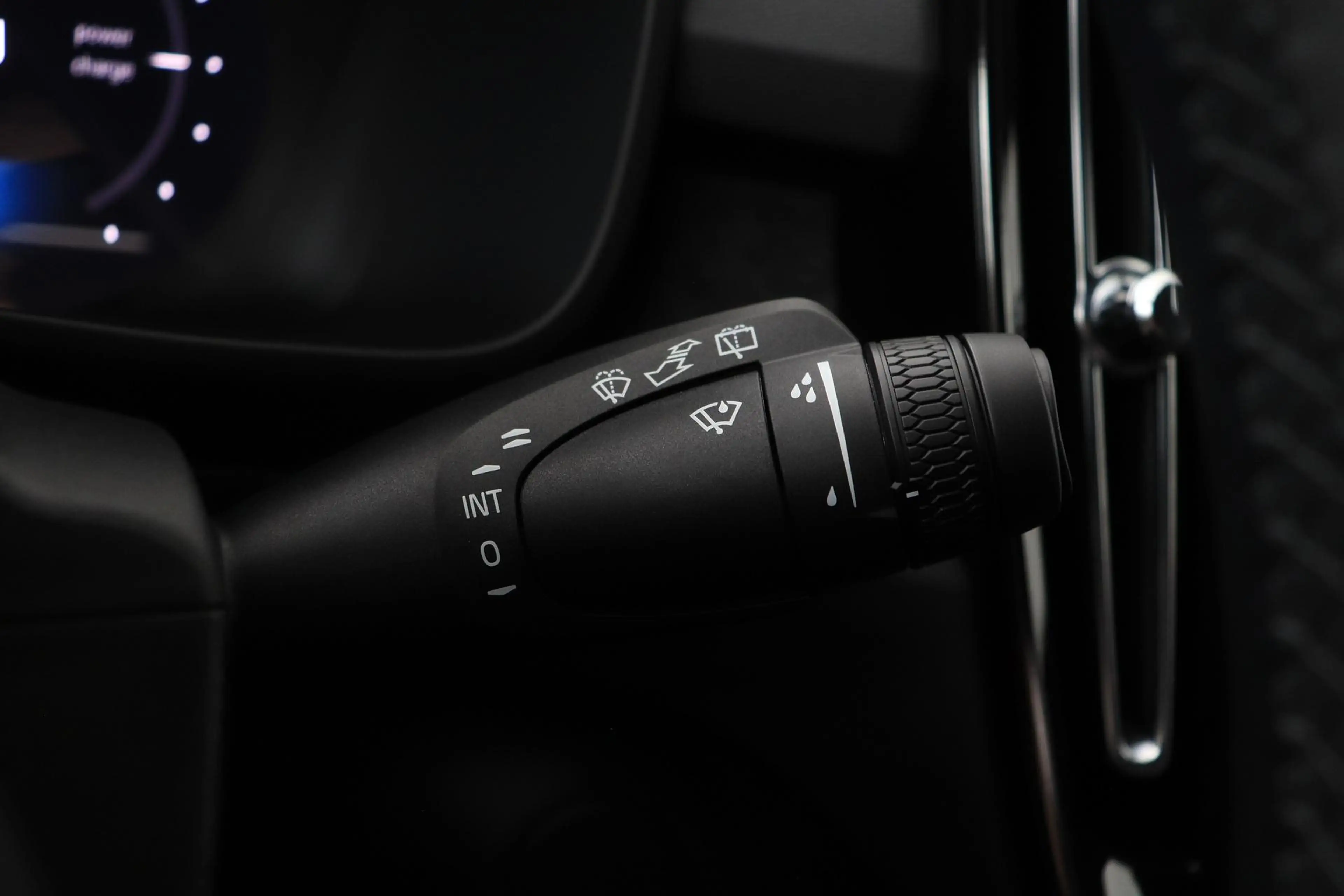 Volvo EX40 Single Motor Extended Range Plus Black Ed. 82 kWh — photo 43