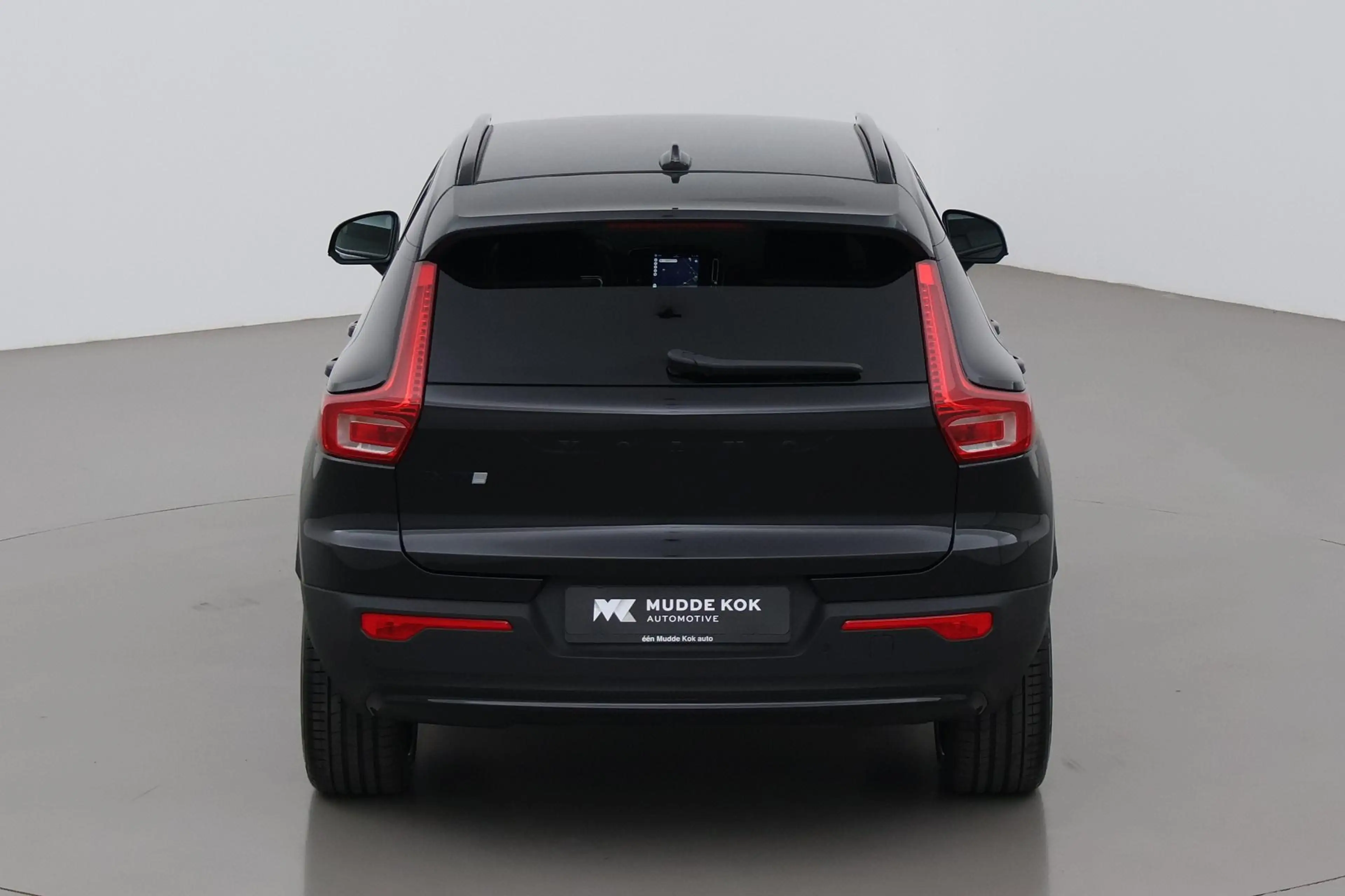 Volvo EX40 Single Motor Extended Range Plus Black Ed. 82 kWh — photo 10