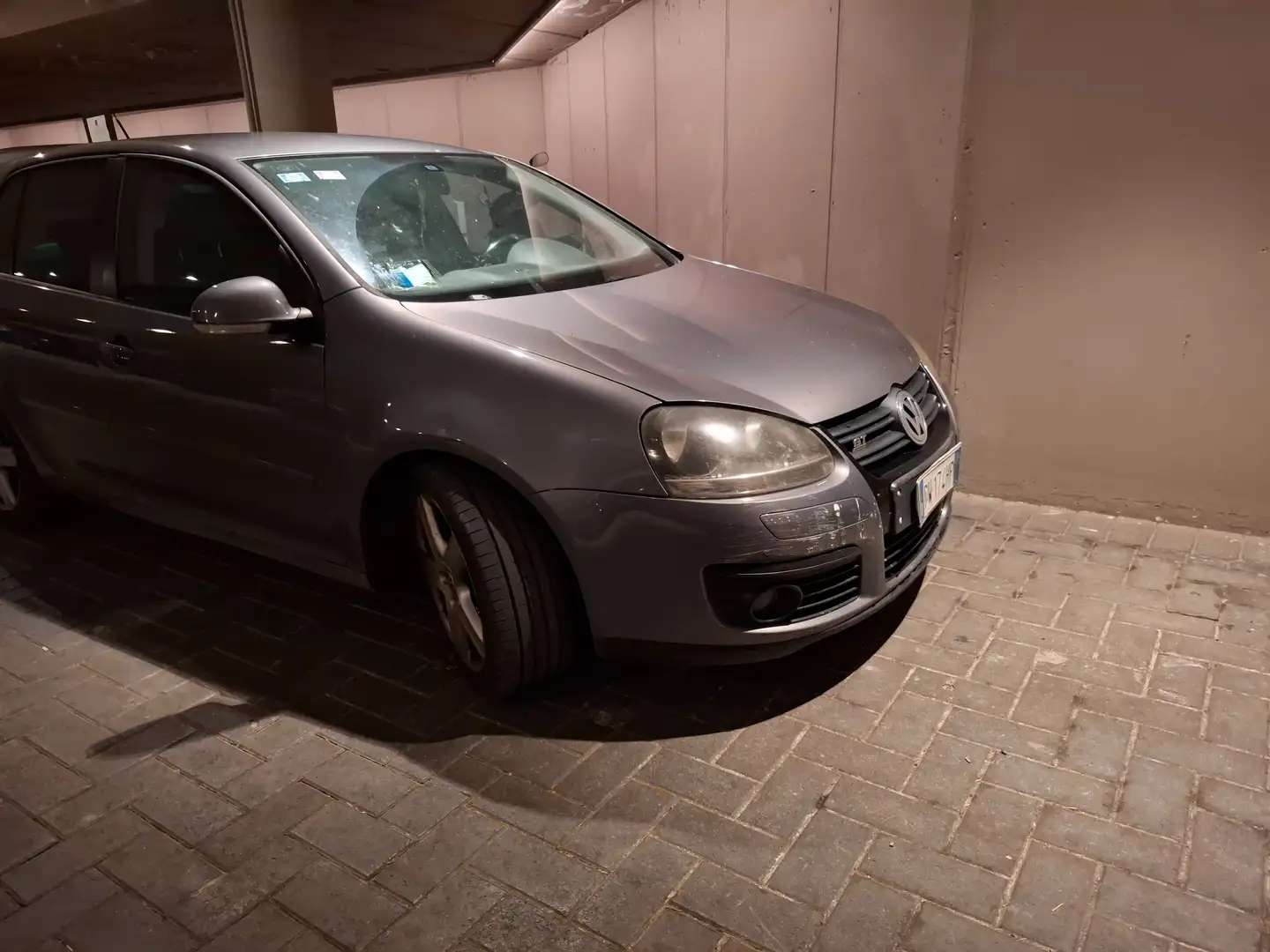Volkswagen Golf Golf V 2009 5p 2.0 tdi Gt Sport c/pelle 4motion Grigio - 1