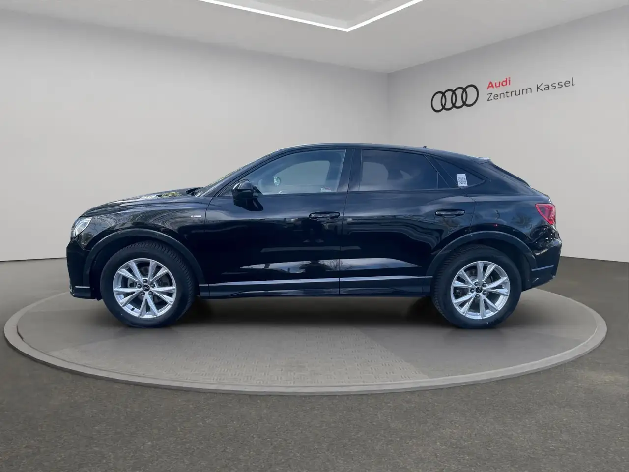 2025 Audi Q3 Sportback 35 TFSI S line LED AHK Kamera, photograph 4