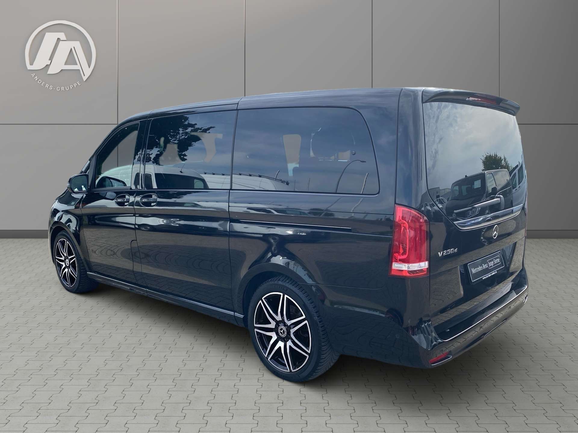 Mercedes-Benz V 250