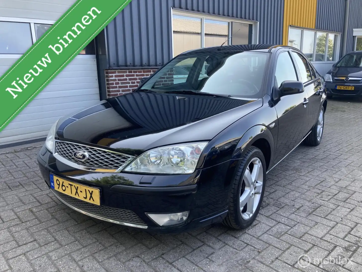 Ford Mondeo 1.8-16V Platinum TREKHAAK! Negro - 1