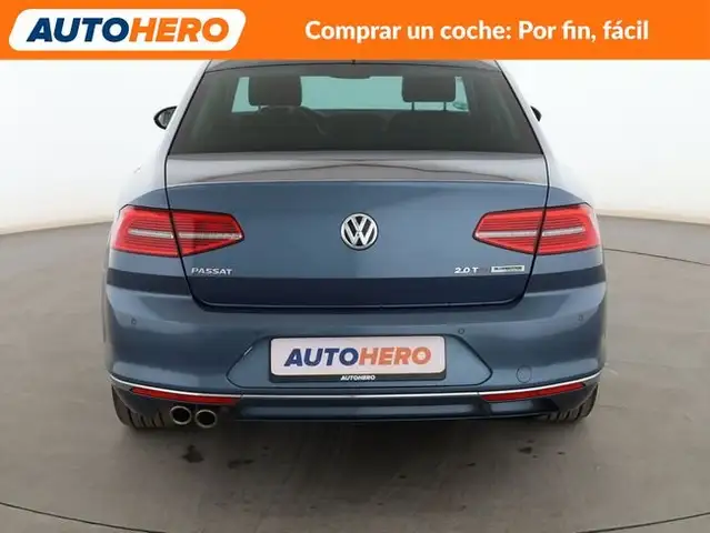 Volkswagen Passat view 5