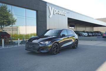 A3 Sportback Plug in hybride 40 TFSI e S Automaat  leder Verwarmde zetels cruise control Vol digitaal display Full black