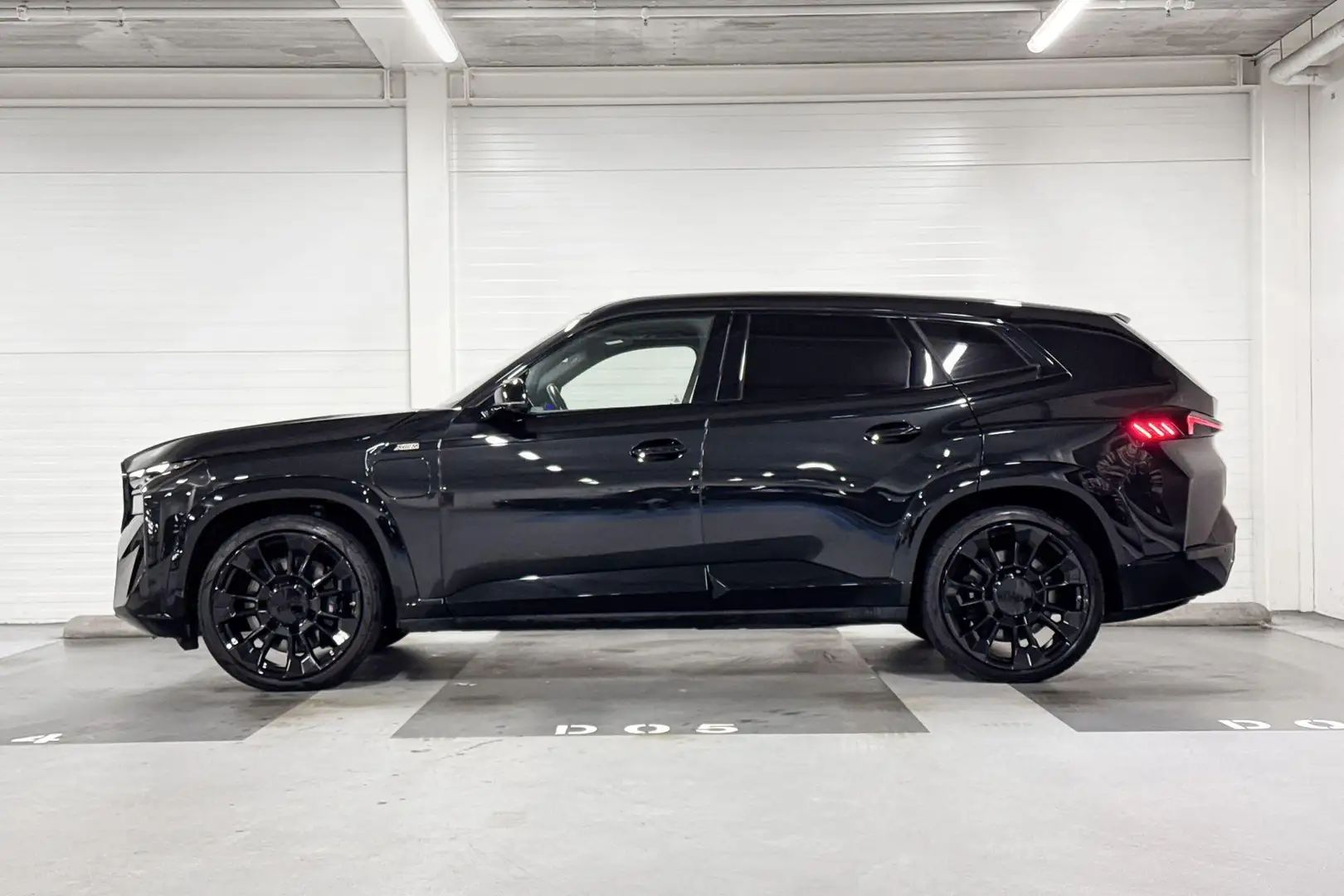 BMW XM PHEV 30 kWh Noir - 2