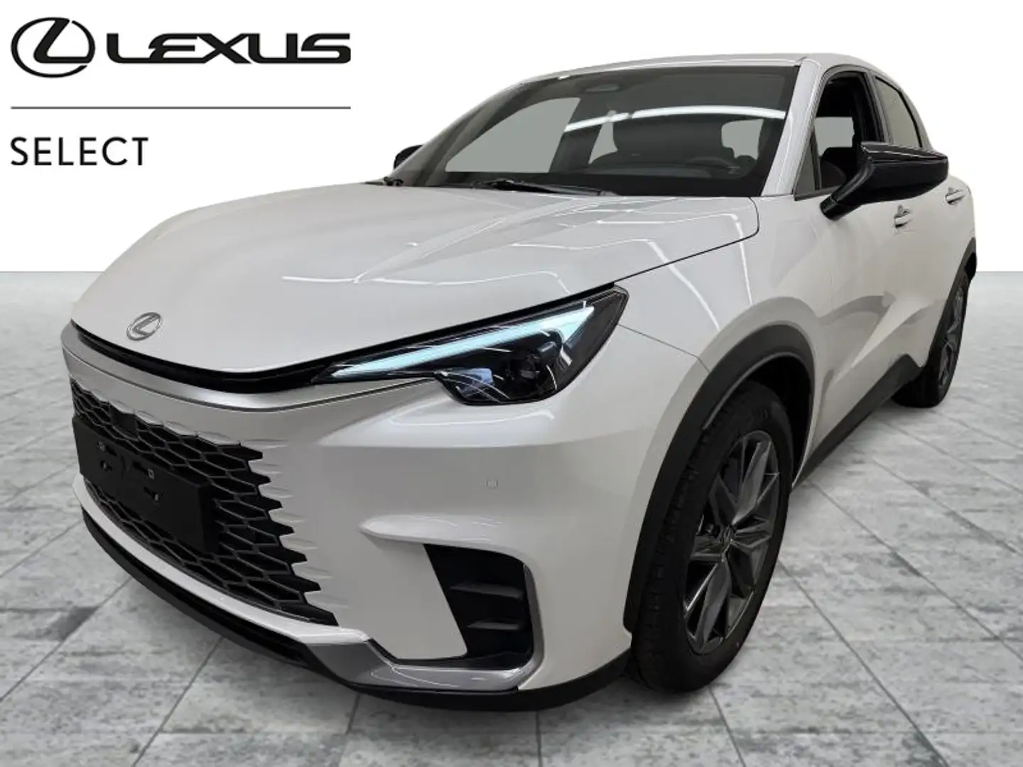 Lexus LBX Elegant Weiß - 1