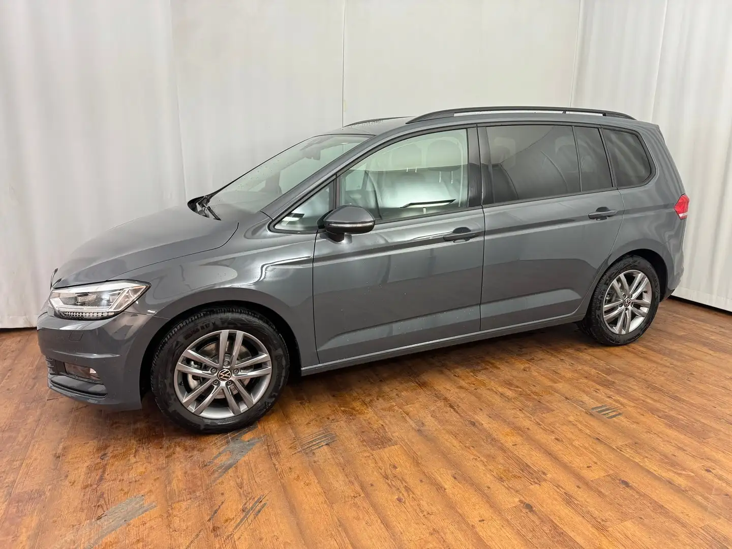 Volkswagen Touran Life TSI DSG Grau - 2